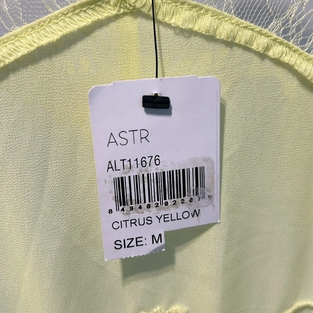 ASTR The Label Citrus Yellow Kimono Women’s Size Medium NWT